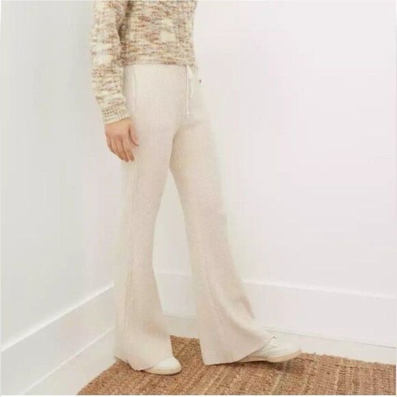American Eagle Waffle Super High-Waisted Flare Pant - Picture 1 of 9